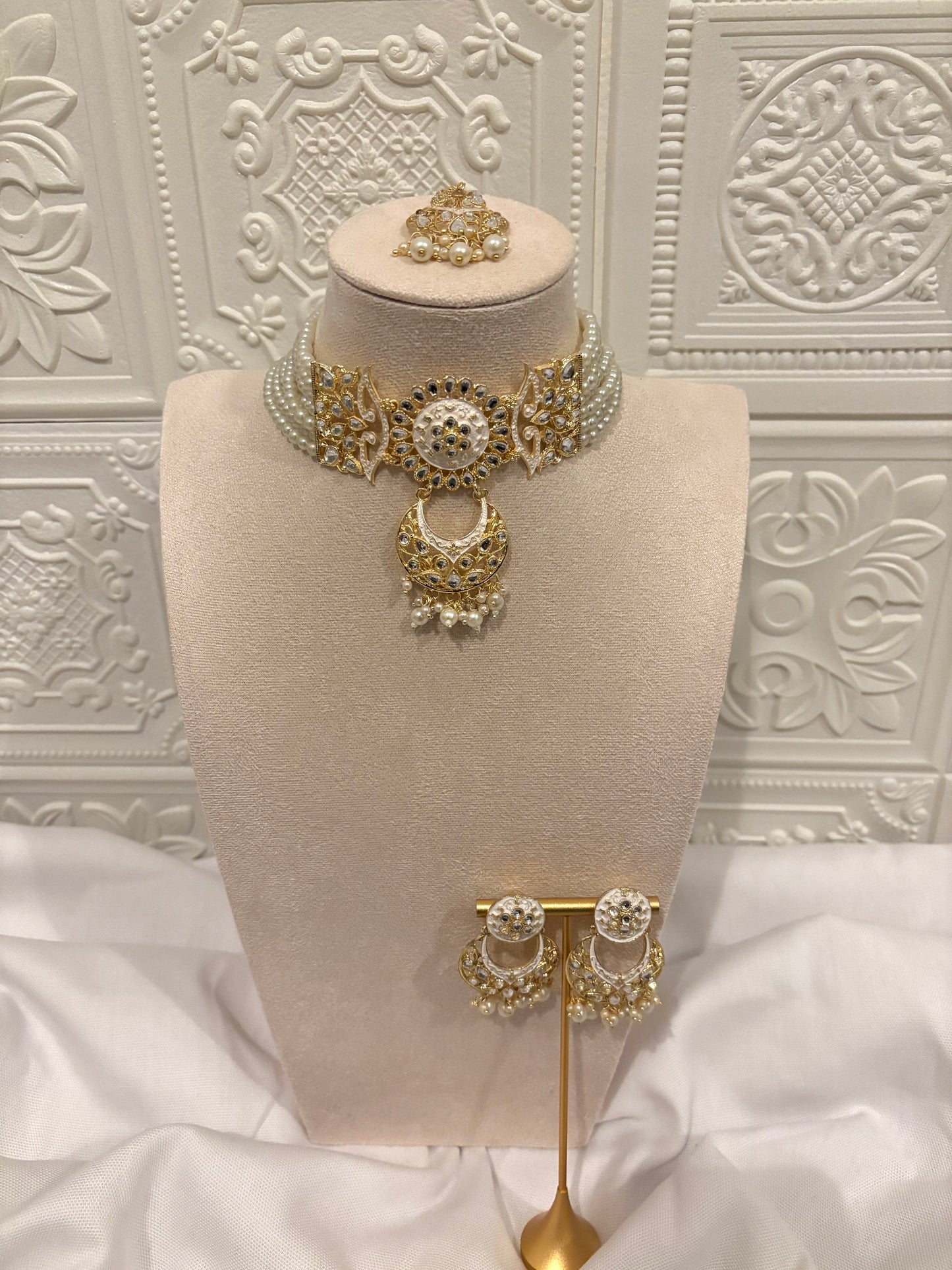 White and Gold Choker Set | Meenakari Collection